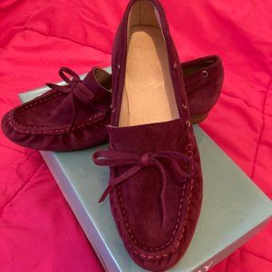 GENUINE SUEDE MOCCASINS: Handmade in italy Size: 9